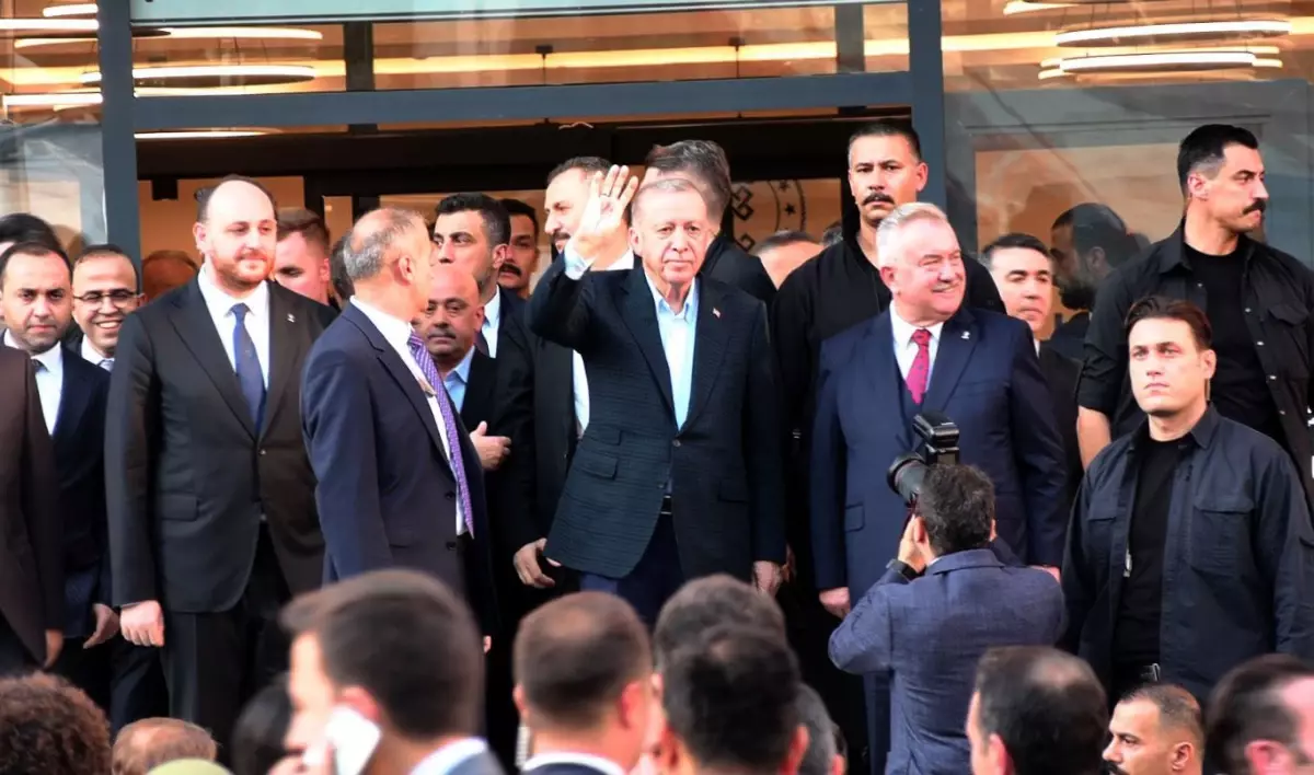 cumhurbaskani erdogan israil attigi imzanin arkasinda durmali NwHMhsSE