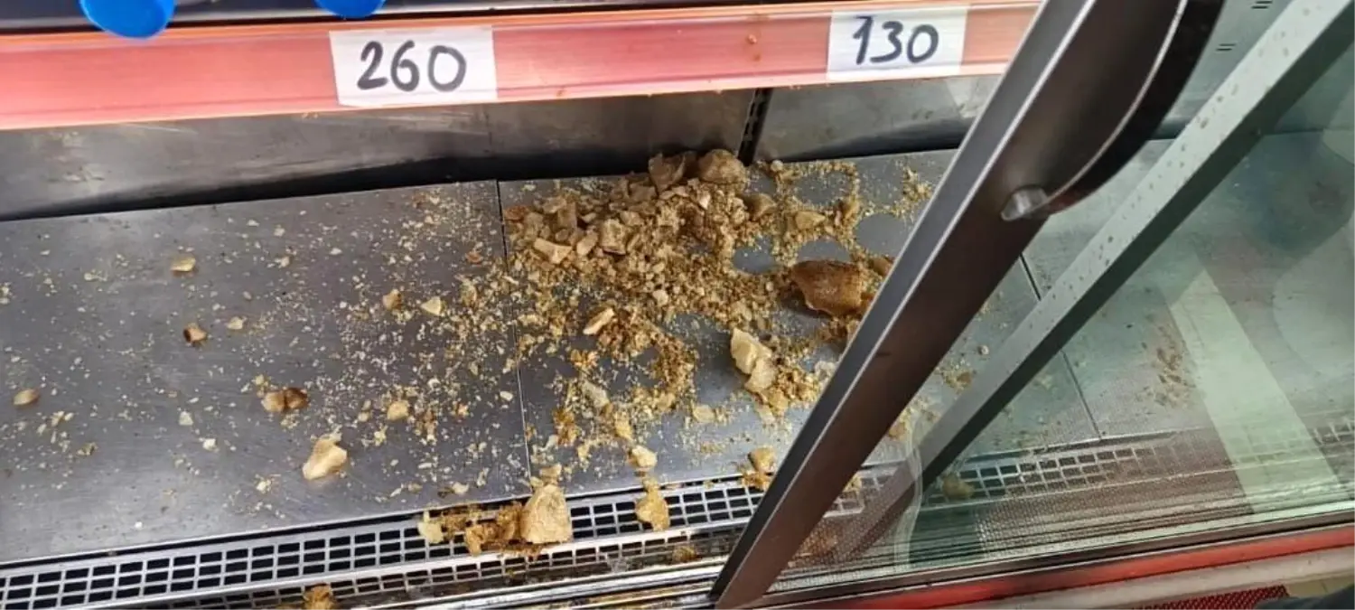 erzurumda tavuk dunyasinda korku dolu anlar donmus sise patladi nCStTvgf.jpg