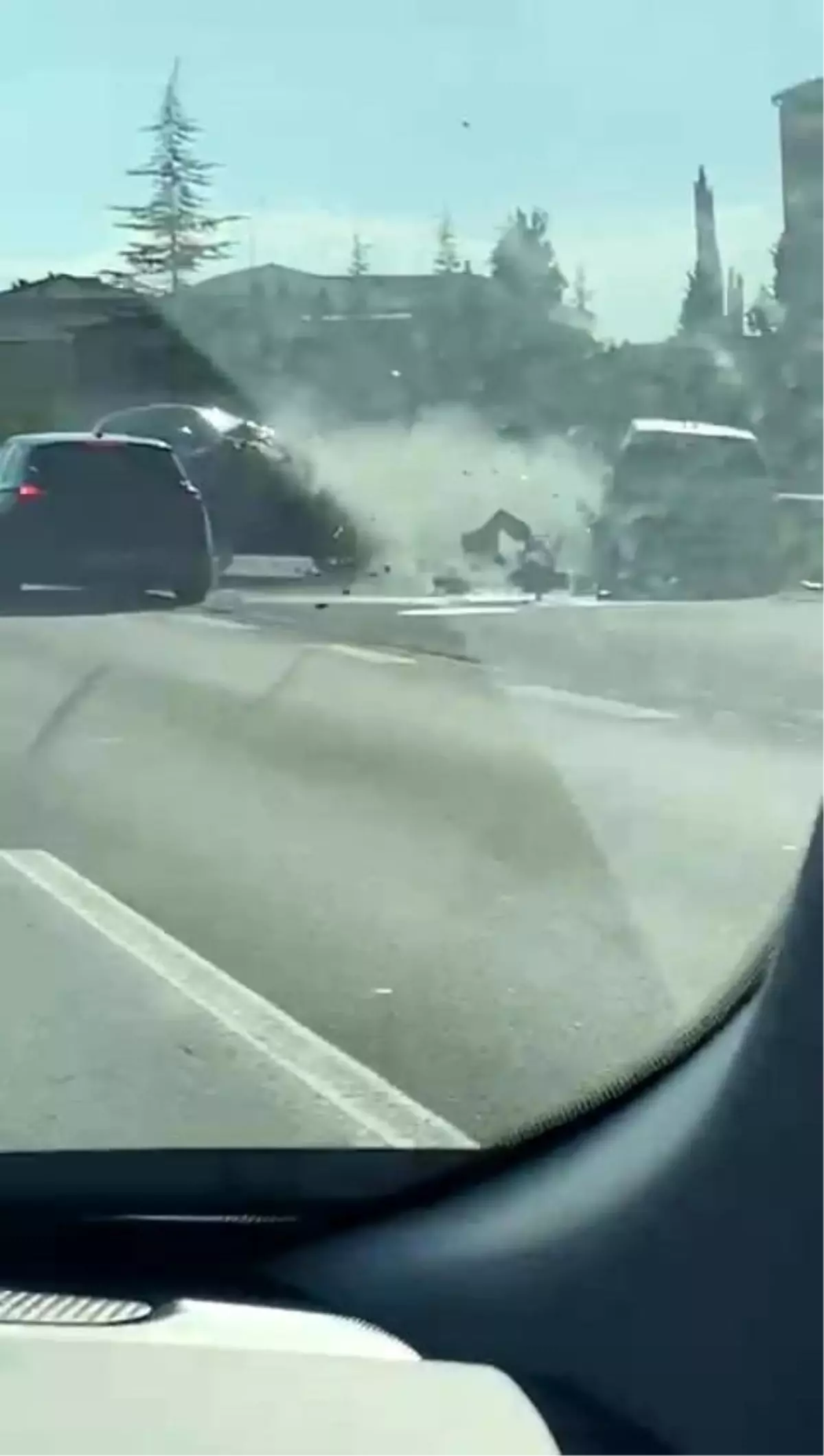 kocaeli tem otoyolunda tehlikeli surus kazasi wcAvr9Rm