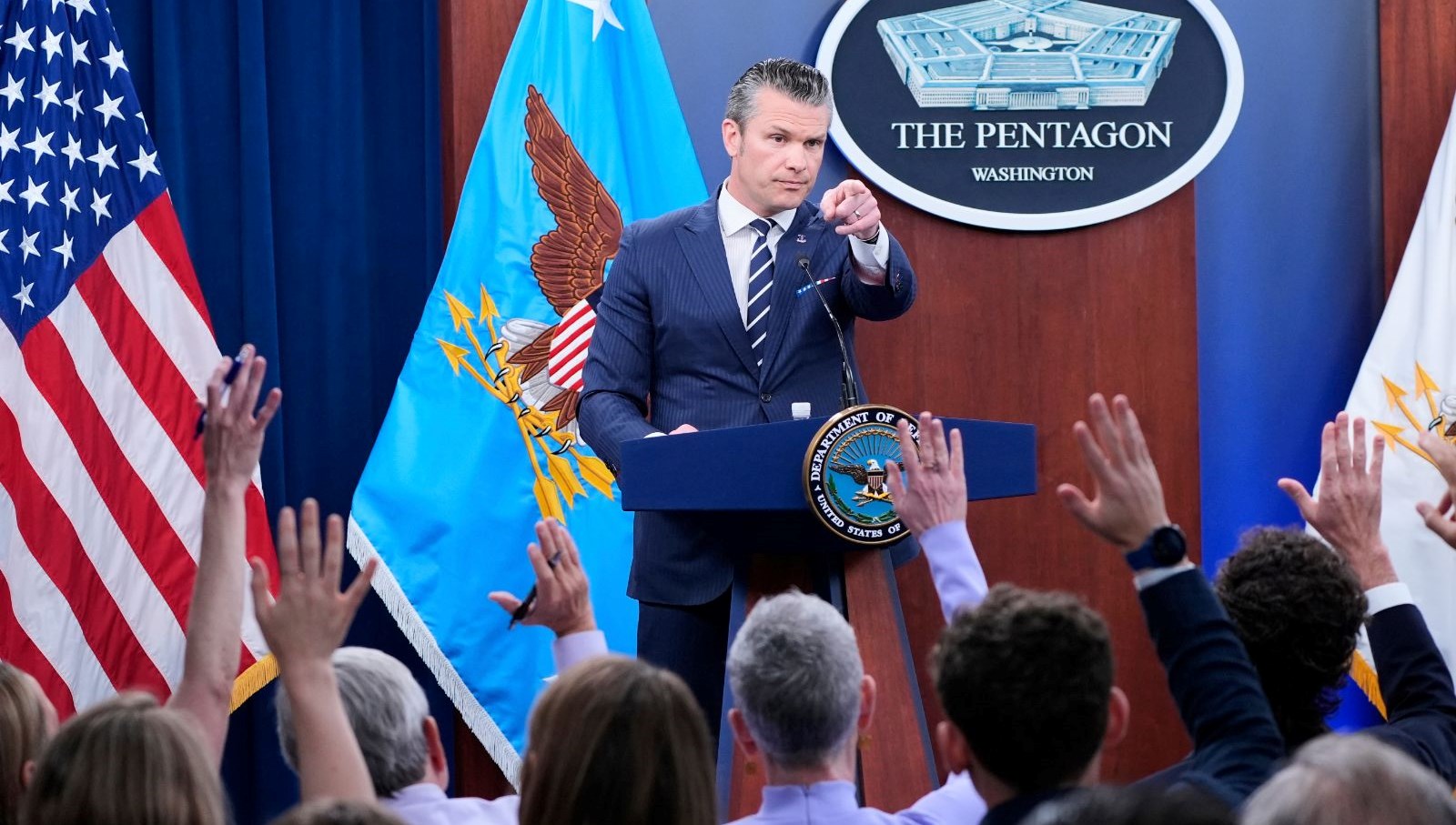 pentagonda muhabir krizi trump yonetimi imza atmayan gazetecileri kovuyor MbMmIlqW.jpg