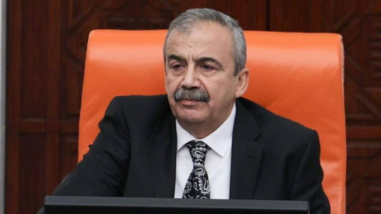 sirri-sureyya-onder-olumunun-1-yilinda-anilacak-4iK2x4ra