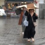 istanbullulara-saganak-surprizi-taksim-meydaninda-renkli-goruntuler-qOVZ5PBw