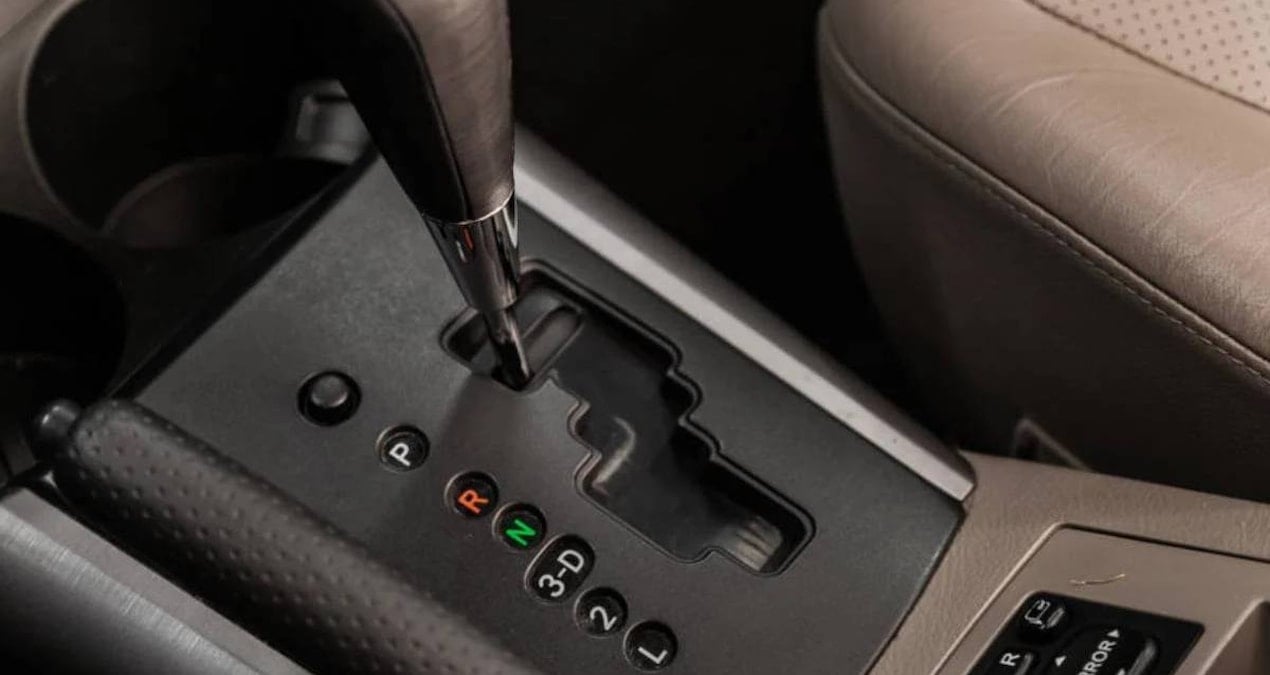 otomatik-vitesteki-l-harfinin-gercek-anlami-suruculerin-cogu-bilmiyor-BK8V8X6P